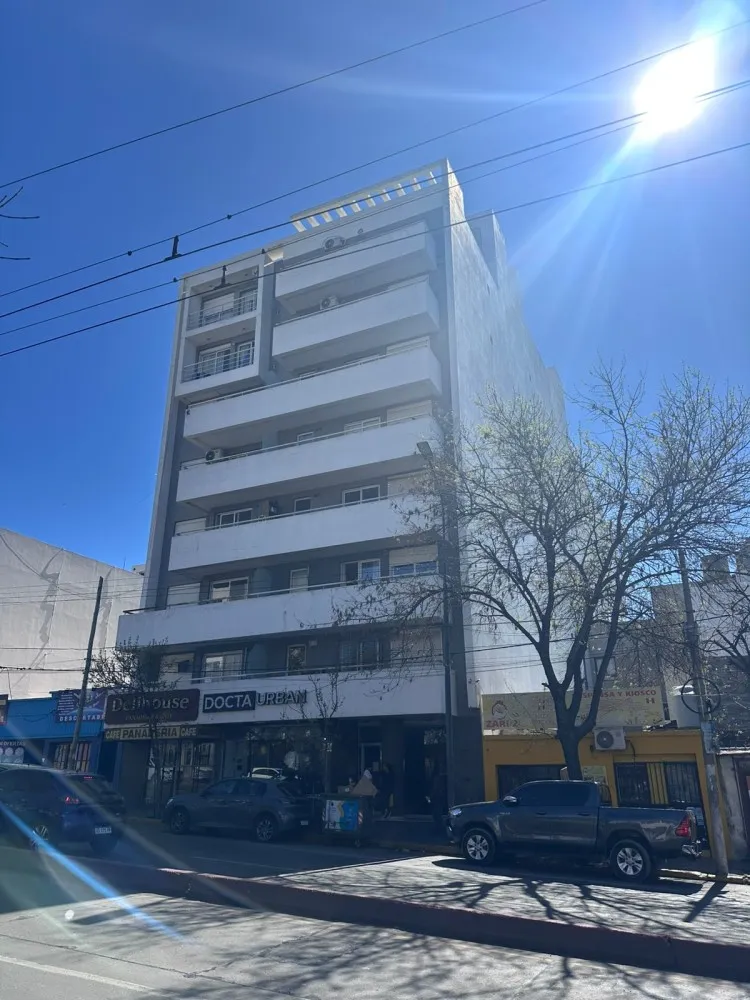 SE ALQUILA DEPARTAMENTO EN AV COLON