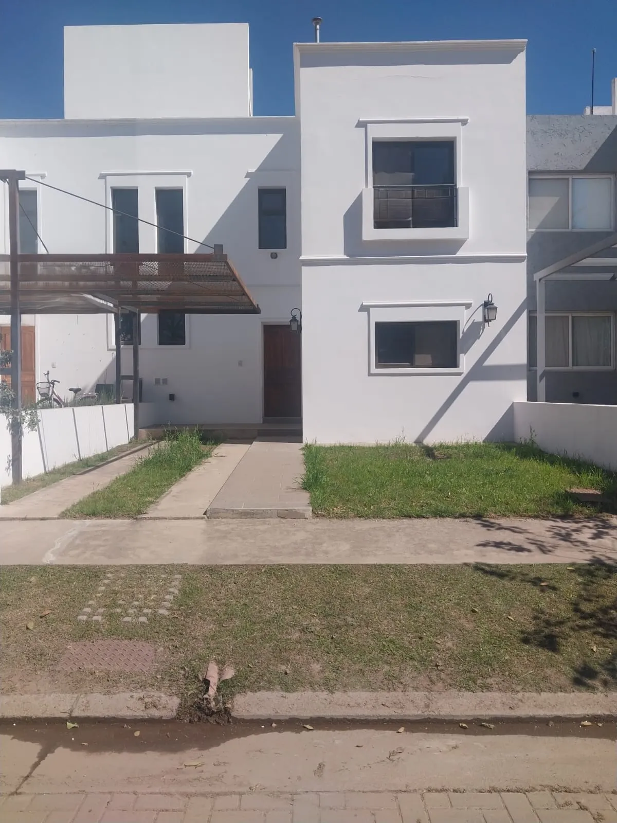 Se Alquila Duplex Barrio Cerrado Zona Sur 3 Dormitorios (La Calandria)