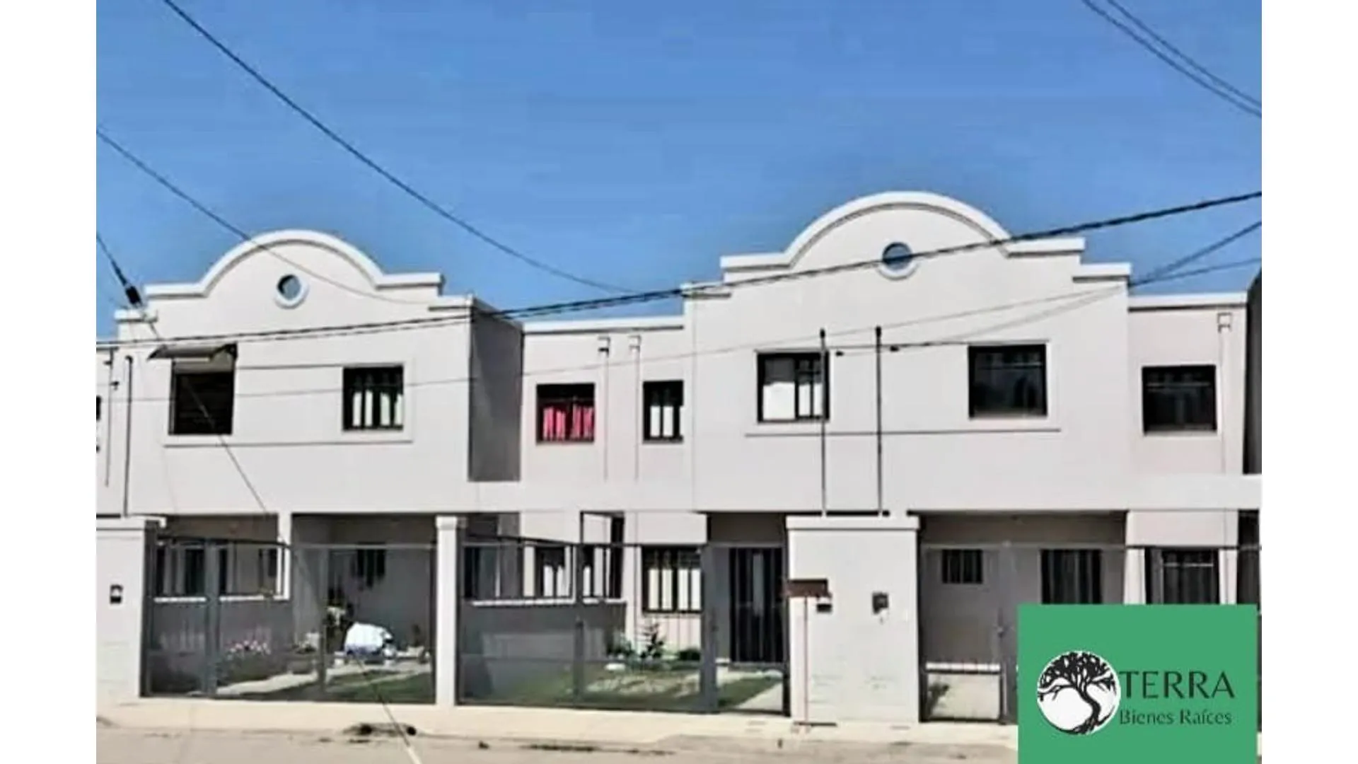 Exc. duplex vta 2 dorm cochera B° Pereyra Rozas