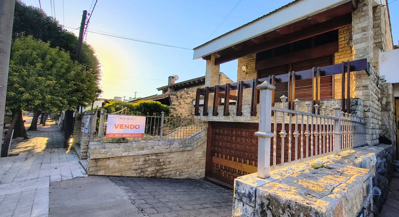 Casa de Categoría en Alto Verde – 3 Dormitorios, Quincho, Pileta y Cochera Doble