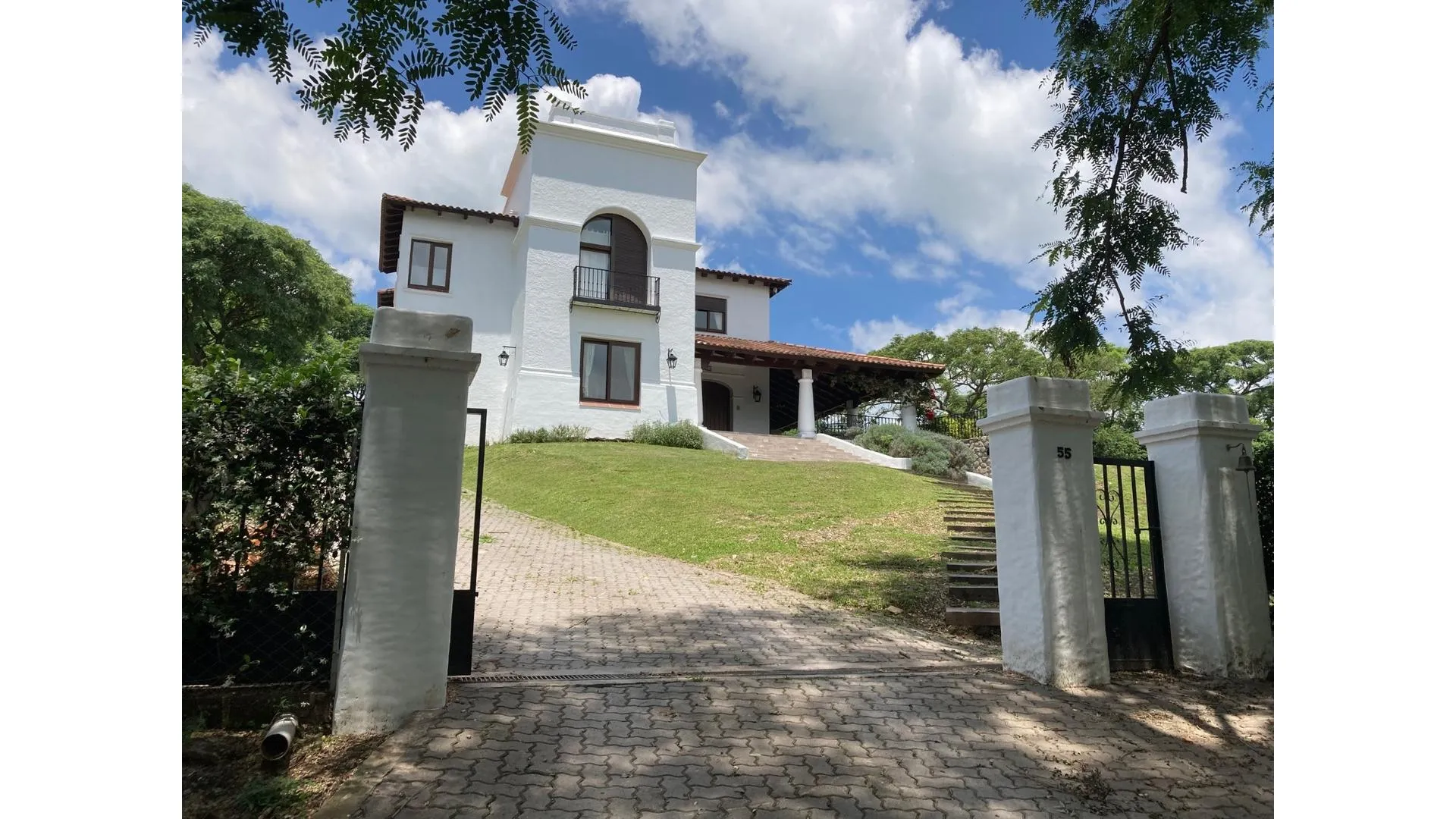 Exc.casa vta 4 dor gge/suite/pileta/asador/jard La Aguada