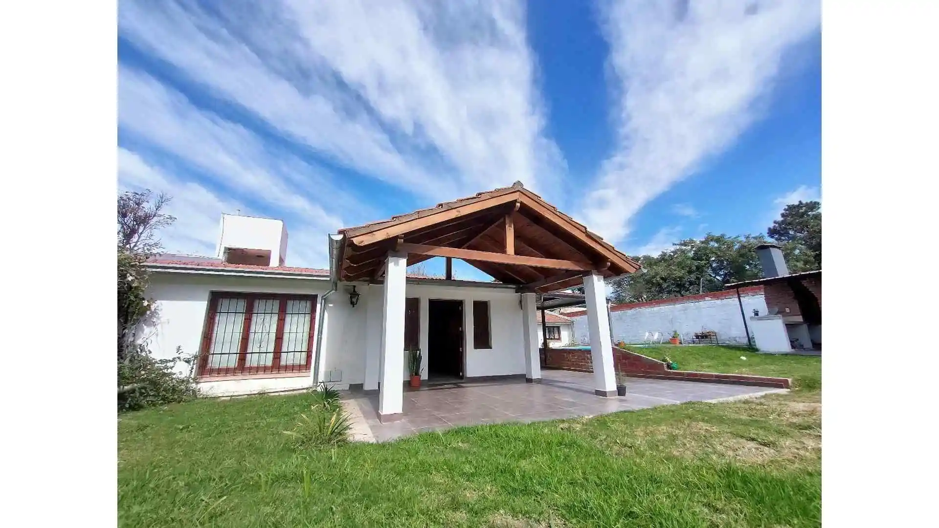 Excelente casa en venta en calle M.Moreno San Lorenzo