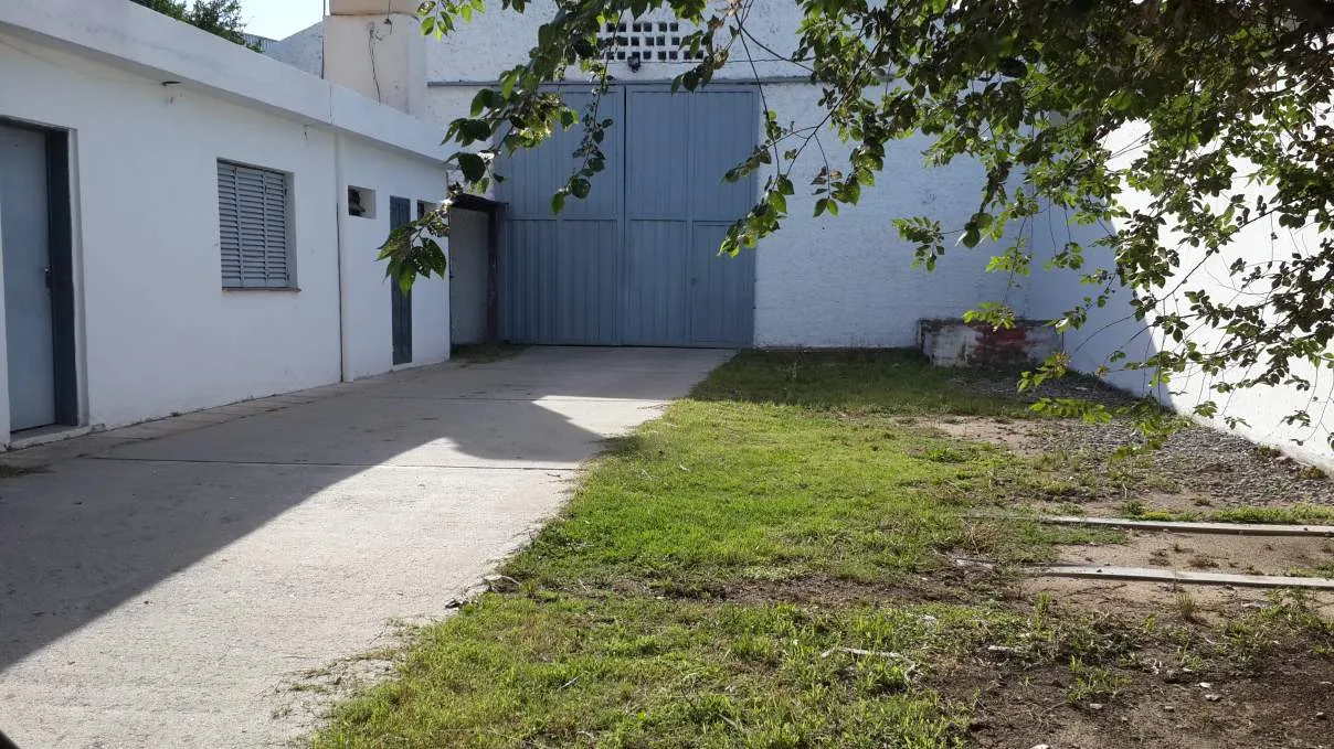 Alquilo Galpón Barrio Las Palmas