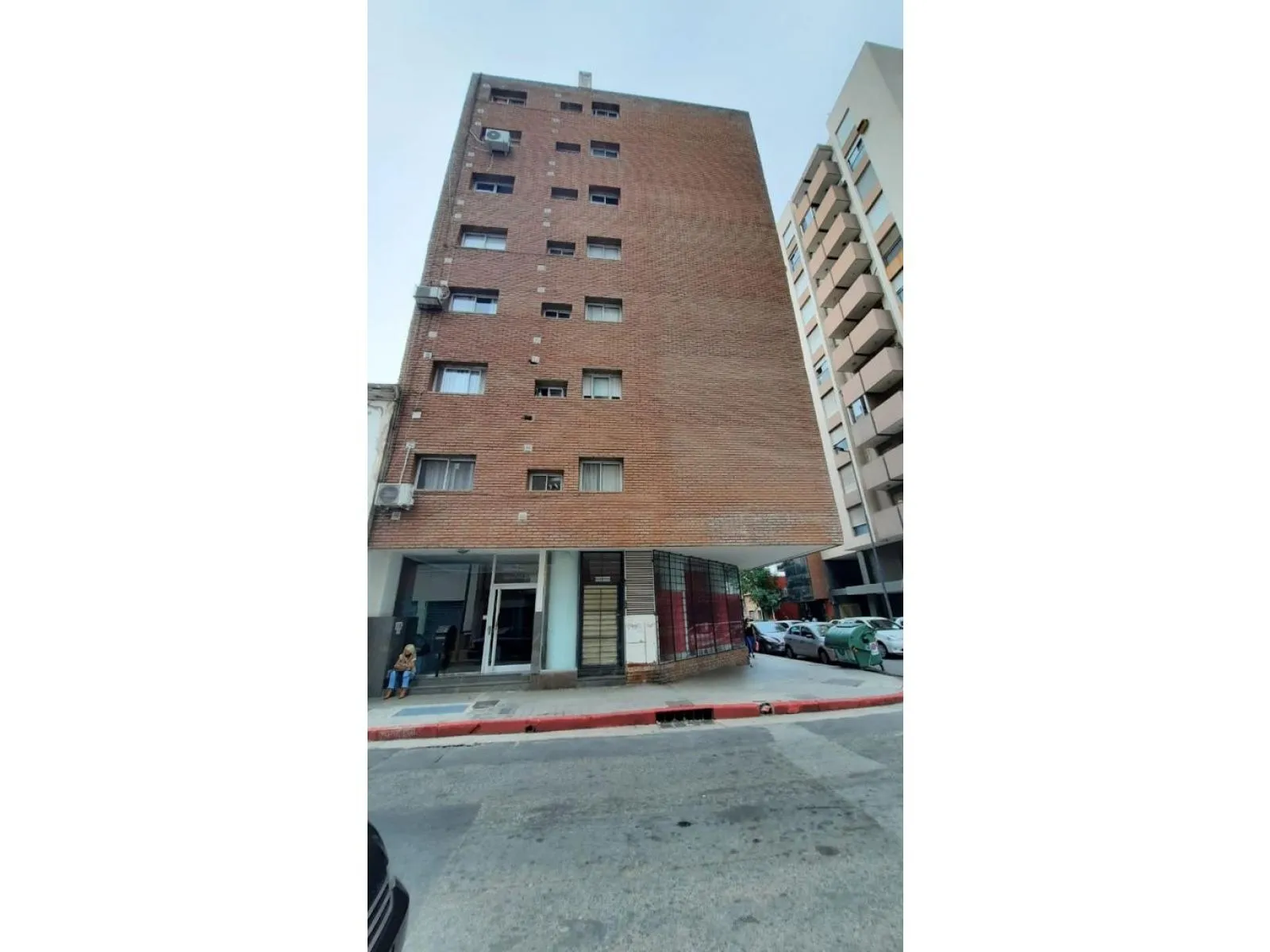 SE VENDE DPTO 2 HABS - BARRIO CENTRO