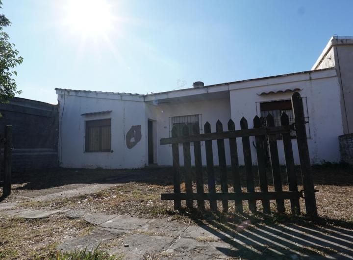 Casa · 4 Dormitorios · 1 Cochera