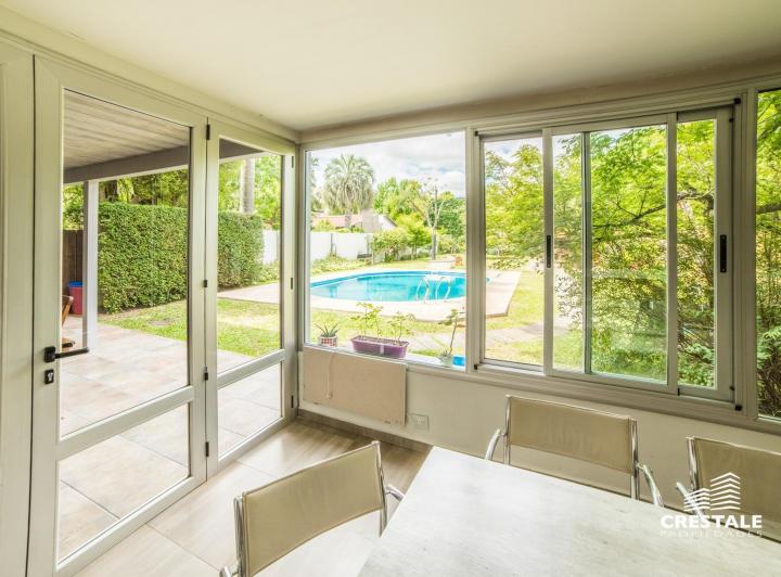 Casa · 345m² · 6 Ambientes · 2 Cocheras