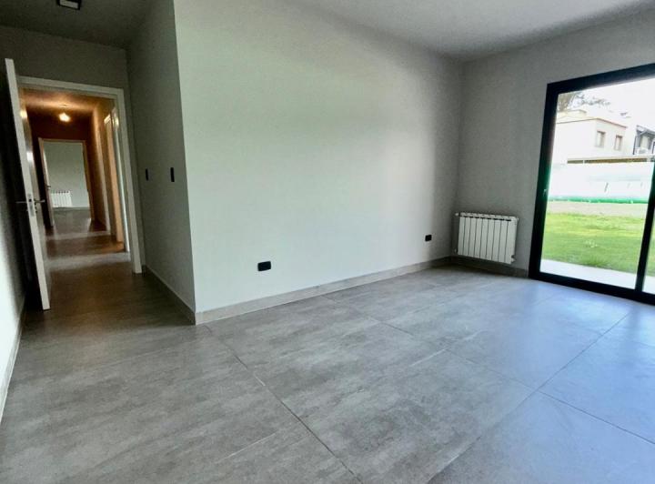 Casa · 260m² · 1 Ambiente · 2 Cocheras