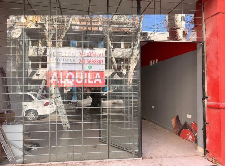 Local comercial · 100m² · 3 Ambientes