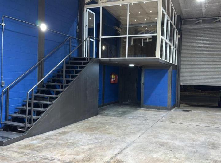 Bodega-Galpón · 240m² · 1 Ambiente