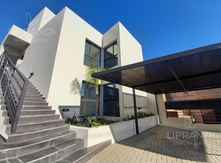 Departamento · 121m² · 4 Ambientes · 1 Cochera
