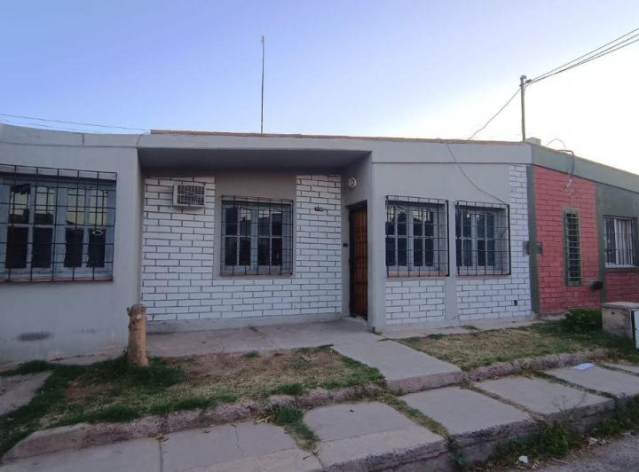 Casa · 100m² · 4 Ambientes