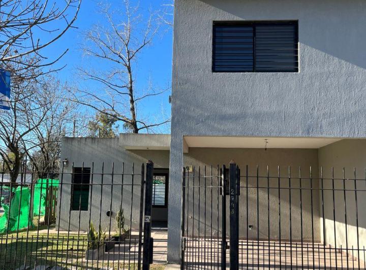 Casa · 80m² · 3 Ambientes · 1 Cochera