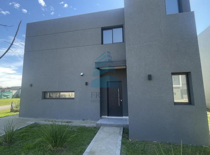 Casa · 130m² · 6 Ambientes