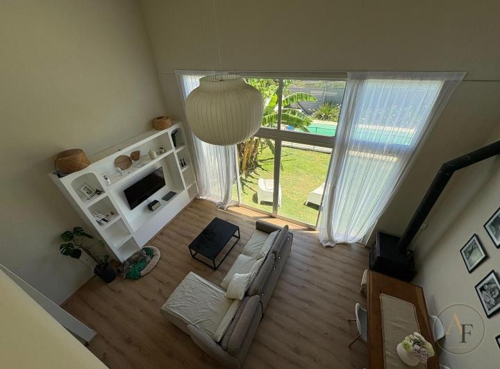 Casa · 180m² · 5 Ambientes · 1 Cochera