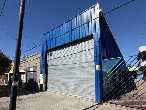 Local en Alquiler en Los Hornos, La Plata
