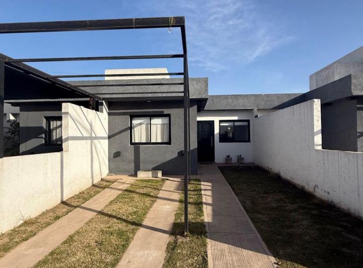 Casa · 60m² · 3 Ambientes · 1 Cochera