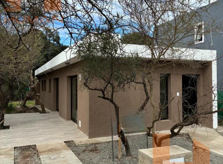Casa · 281m² · 5 Ambientes · 1 Cochera
