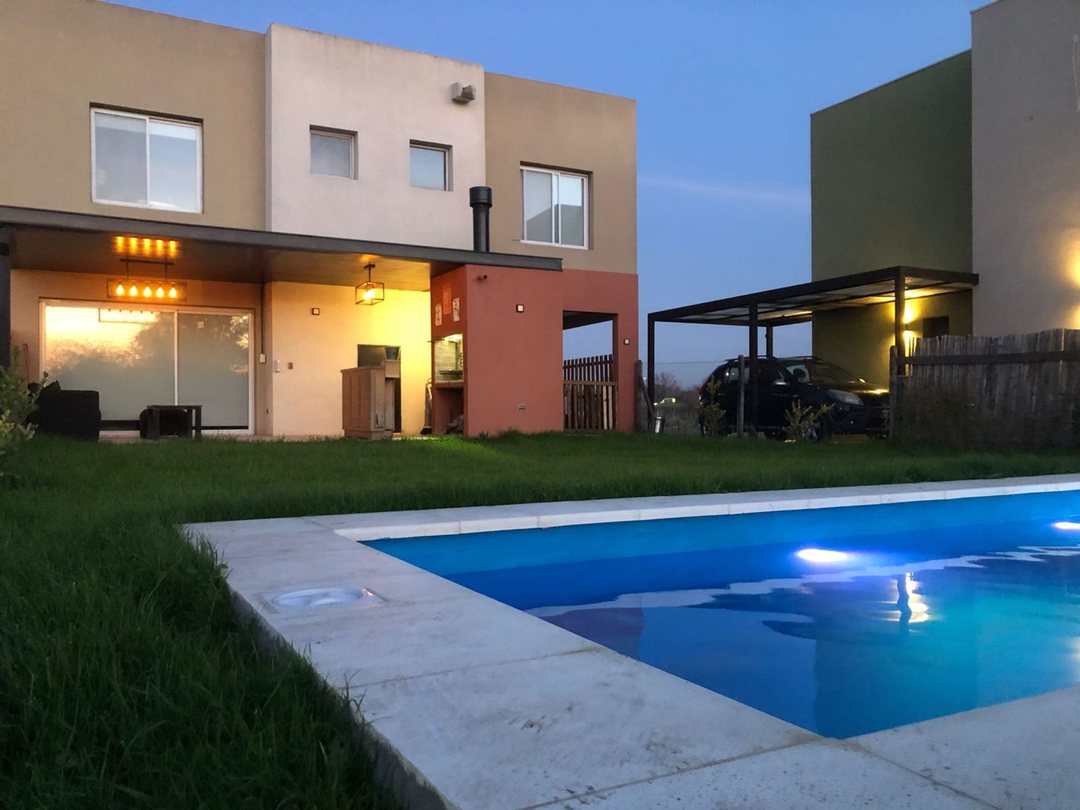 Venta casa Pilar La cañada Los arces 4 amb. pileta
