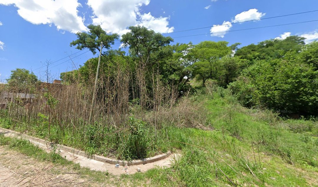 VENTA TERRENO EN LAS MORAS ESQUINA 1178.93 m²