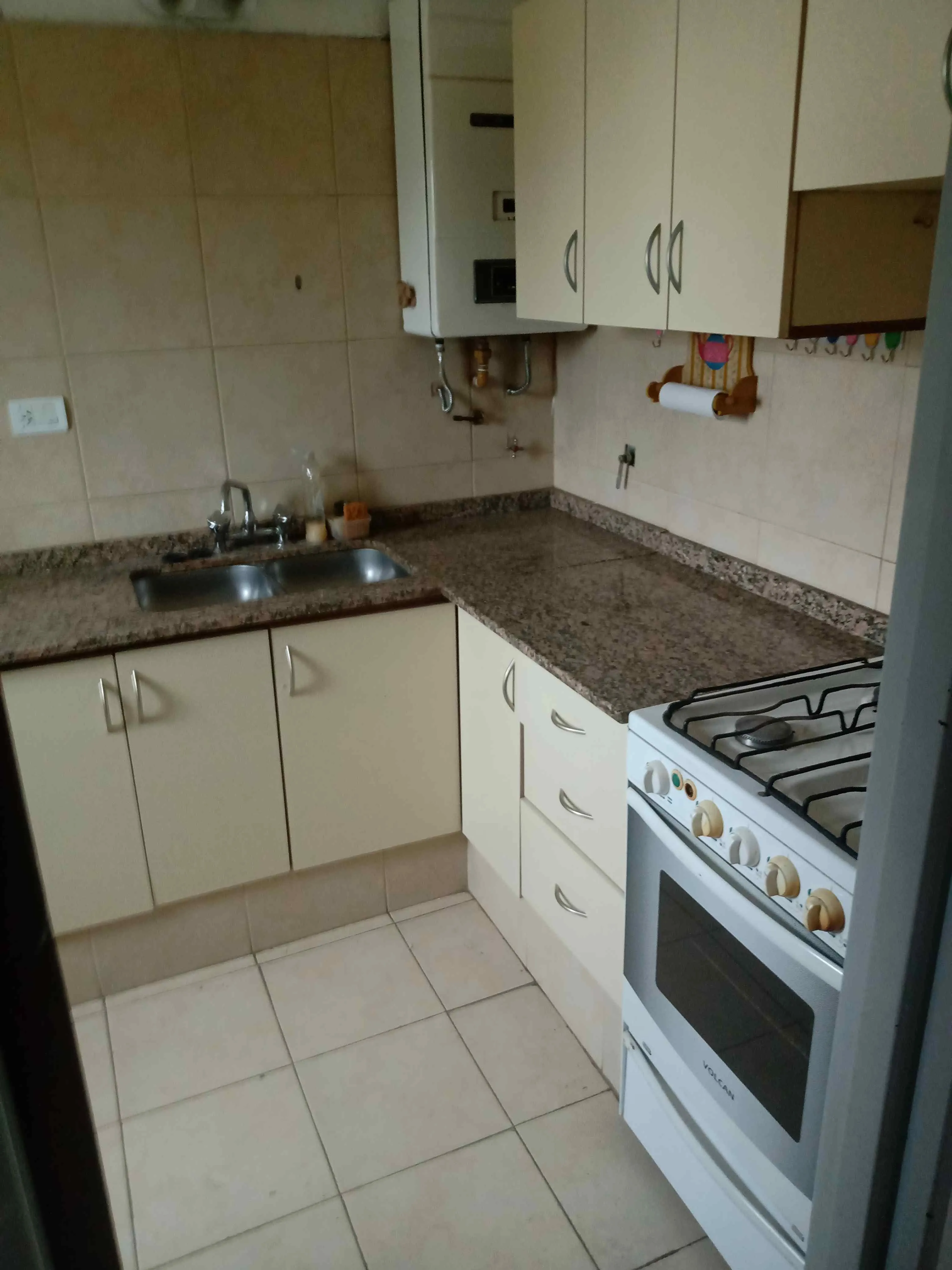 GENERAL PAZ ALQUILO DEPTO 1 DORM.Con Escrit y Patio SIN INTERMEDIARIOS $650 mil