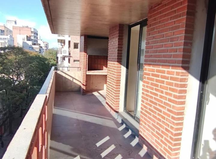 Departamento · 94m² · 4 Ambientes · 1 Cochera