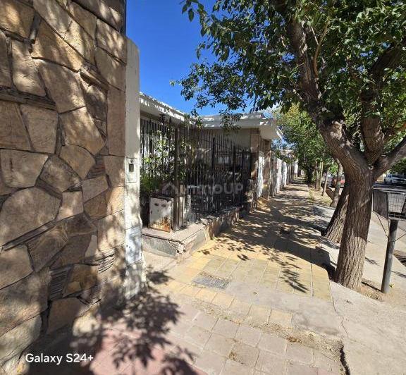 Casa · 80m² · 5 Ambientes