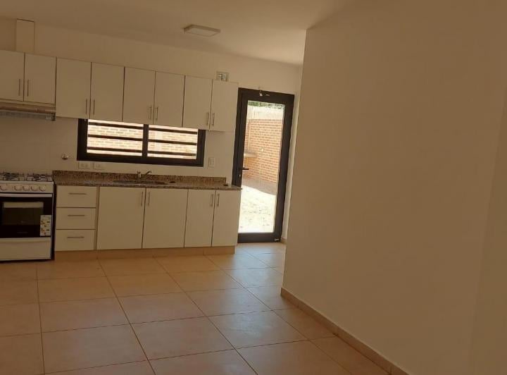 PH · 180ha · 4 Ambientes · 1 Cochera