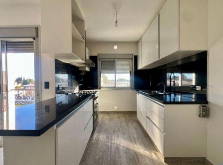 Departamento · 87m² · 5 Ambientes · 1 Cochera