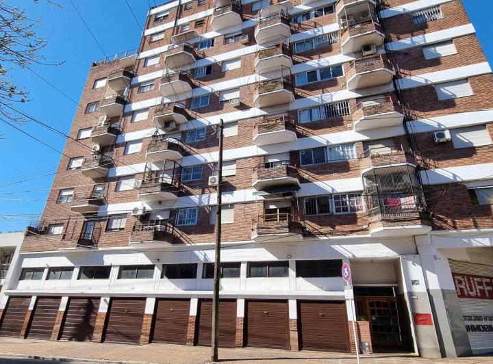 Departamento · 60m² · 4 Ambientes · 1 Cochera