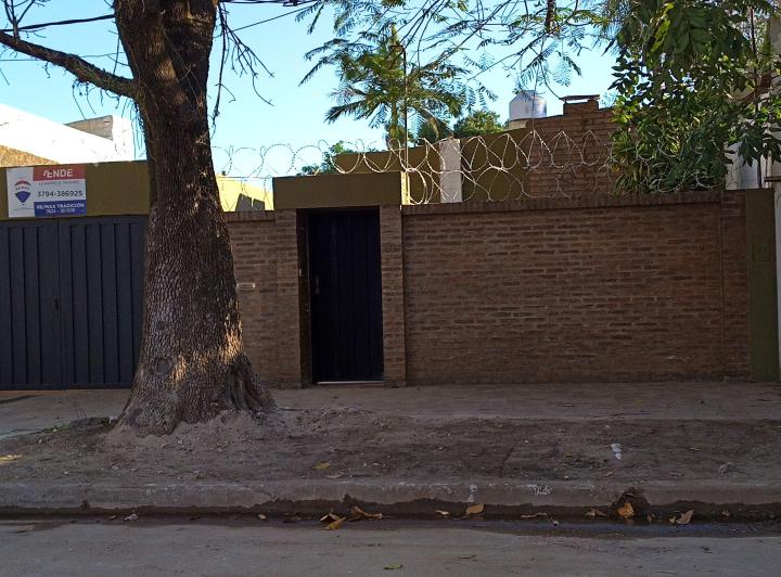 Casa · 210m² · 3 Dormitorios · 2 Cocheras