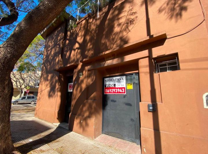 Casa · 214m² · 4 Ambientes · 1 Cochera