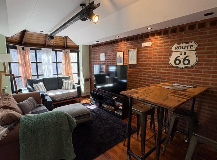 Casa · 330m² · 5 Ambientes · 2 Cocheras