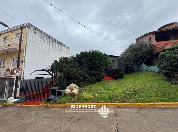 Casa · 198m² · 4 Ambientes · 2 Cocheras