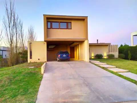 Casa en Venta en Roldan, San Lorenzo