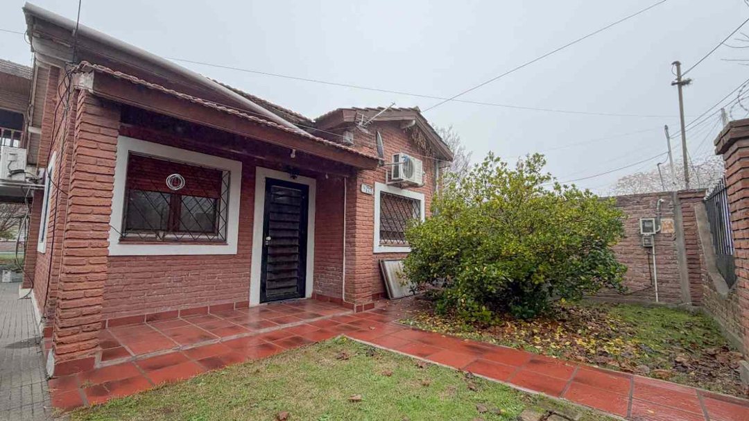 CASA MULTIFAMILIAR 7AMB + CASA 4AMB EN VENTA
