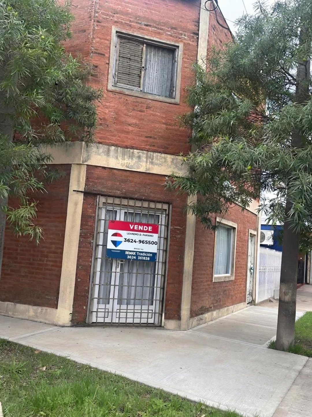 Casa Venta 8 ambientes equina 22 y 13 Sáenz Peña