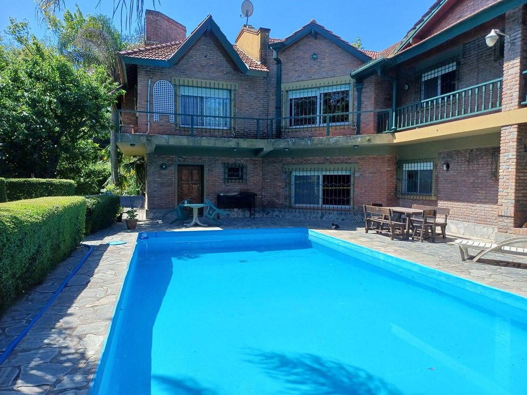 VENTA CASA QUINTA 6 AMBIENTES PILETA DEL VISO