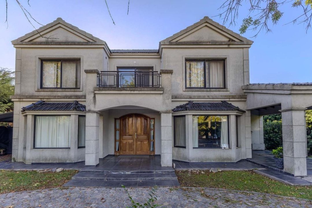 VENTA CASA 4 AMBIENTES VILLAGE DEL PARQUE