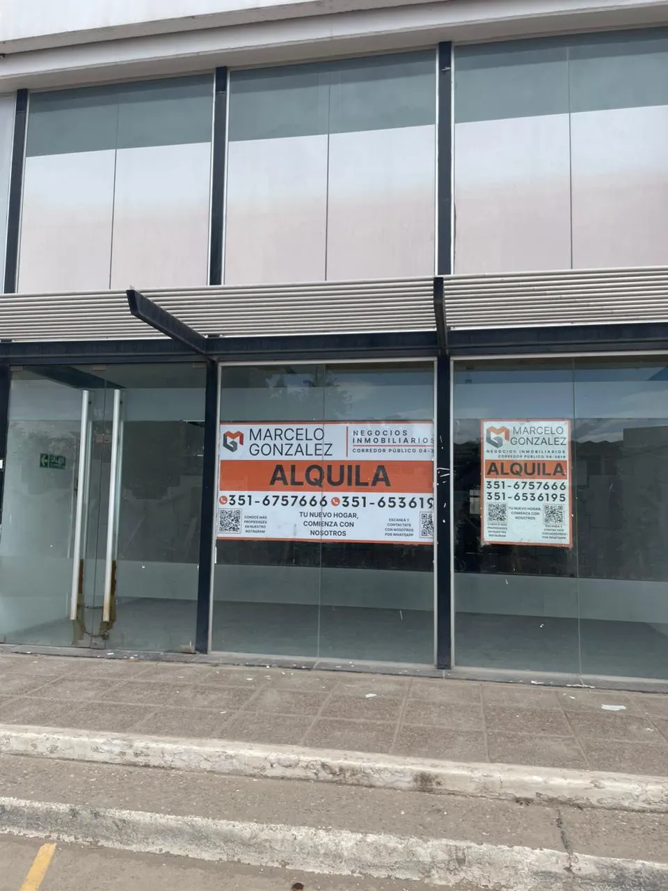 AV. V. SARSFIELD 5030 EXCELENTE LOCAL 150 M2, DOBLE ALTURA, 2 BAÑOS