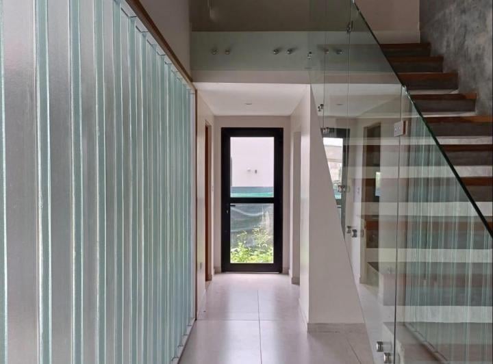 Casa · 450m² · 3 Dormitorios · 2 Cocheras