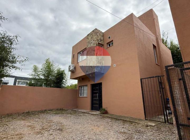Casa · 130m² · 4 Ambientes · 1 Cochera