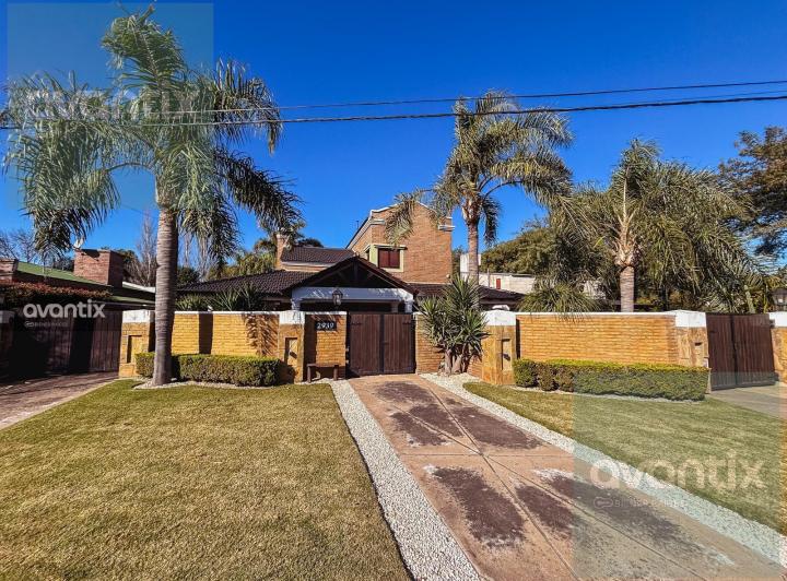 Casa · 415m² · 6 Ambientes · 1 Cochera