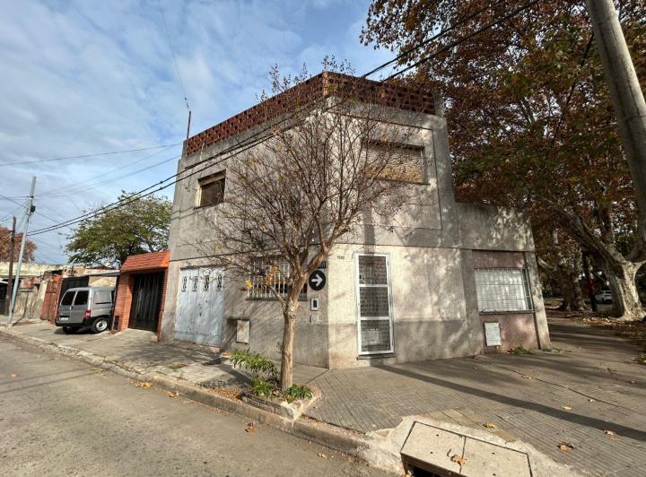 Casa · 76m² · 3 Ambientes · 1 Cochera