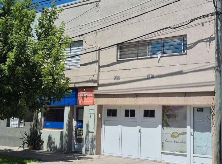 Casa · 155m² · 8 Ambientes · 1 Cochera