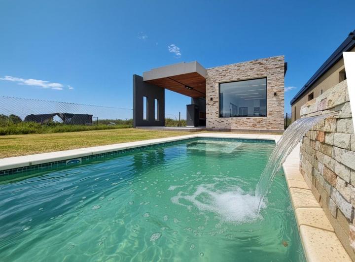 Casa · 125m² · 4 Ambientes · 1 Cochera