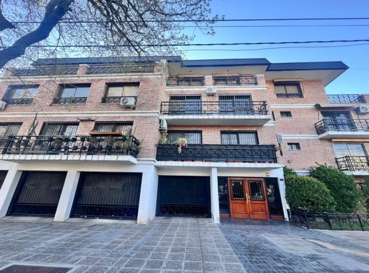Departamento · 80m² · 3 Ambientes · 1 Cochera