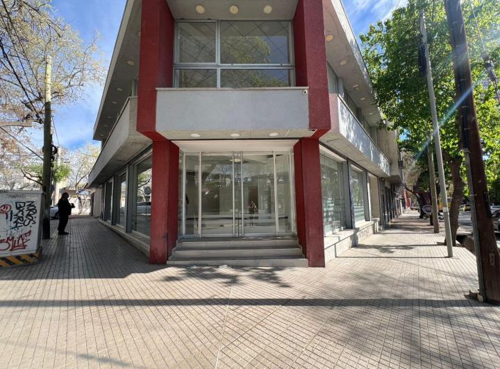 Local comercial · 95m² · 3 Ambientes