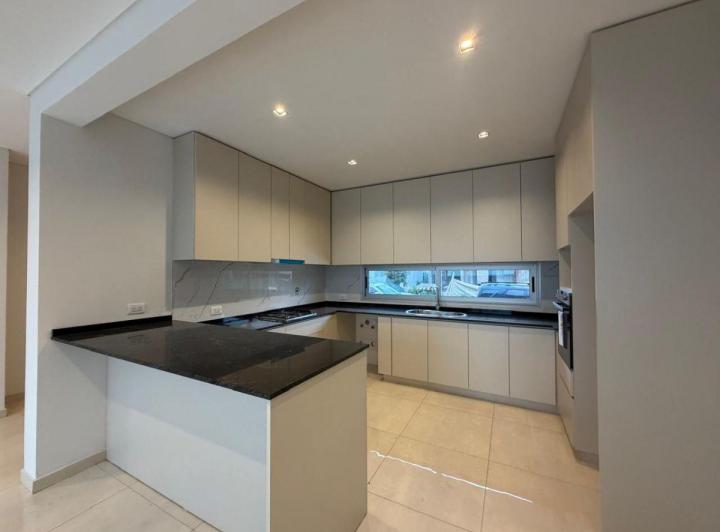Casa · 168m² · 5 Ambientes · 2 Cocheras
