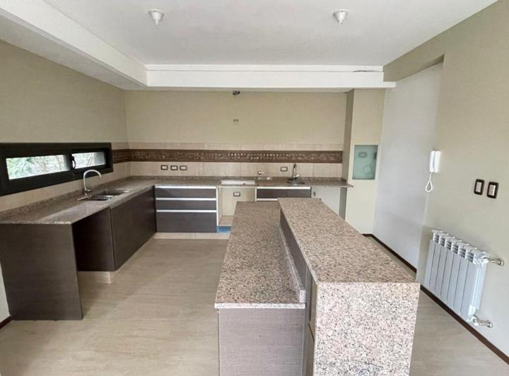 Casa · 138m² · 4 Ambientes · 1 Cochera