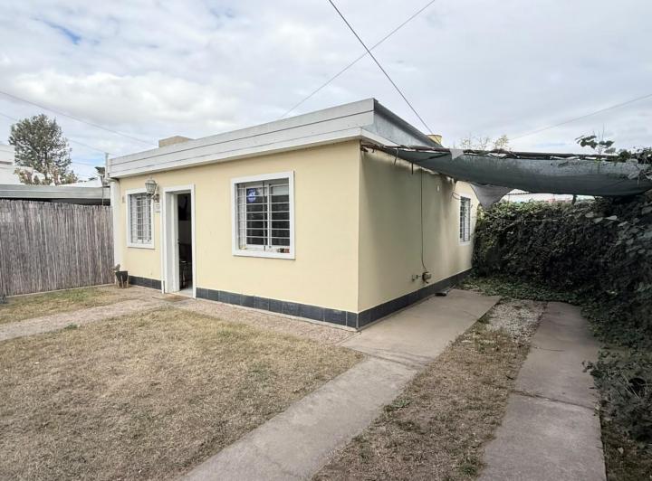 Casa · 100m² · 3 Ambientes · 1 Cochera